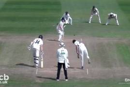 GLOUCESTERSHIRE V MIDDLESEX - DAY FOUR MATCH ACTION