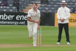 GLOUCESTERSHIRE V MIDDLESEX - MATCH UPDATES