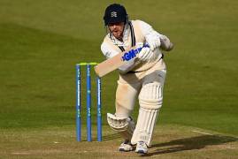 SAM ROBSON EXTENDS CONTRACT WITH MIDDLESEX