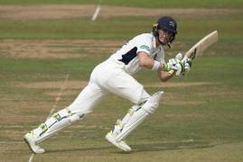 NICK GUBBINS & STEPHEN ESKINAZI TALKS THROUGH THE EVENTS OF DAY TWO AGAINST GLOUCESTERSHIRE